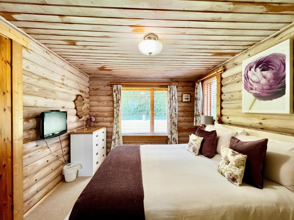 Lindley Log Cabin Lincoln Exterior photo